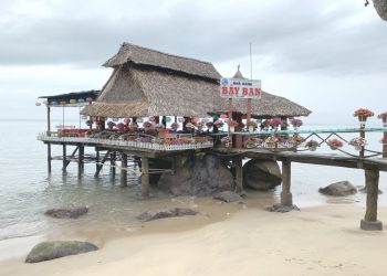 NHÀ HÀNG BẢY BAN