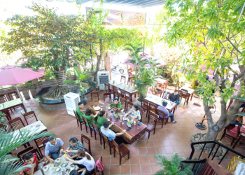 HƯƠNG SƠN COFFEE & BREAKFAST