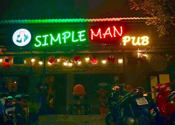 SIMPLE MAN PUB