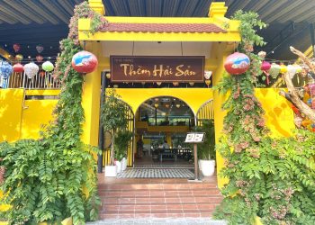 NHÀ HÀNG THÈM HẢI SẢN