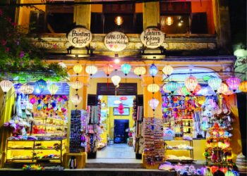 HẰNG DŨNG SOUVENIR SHOP