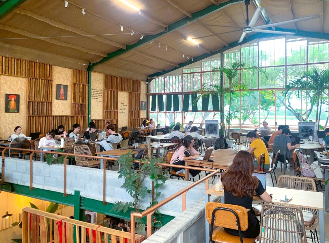 ANYTIME – ANYWHERE COFFEE & WORKSTATION