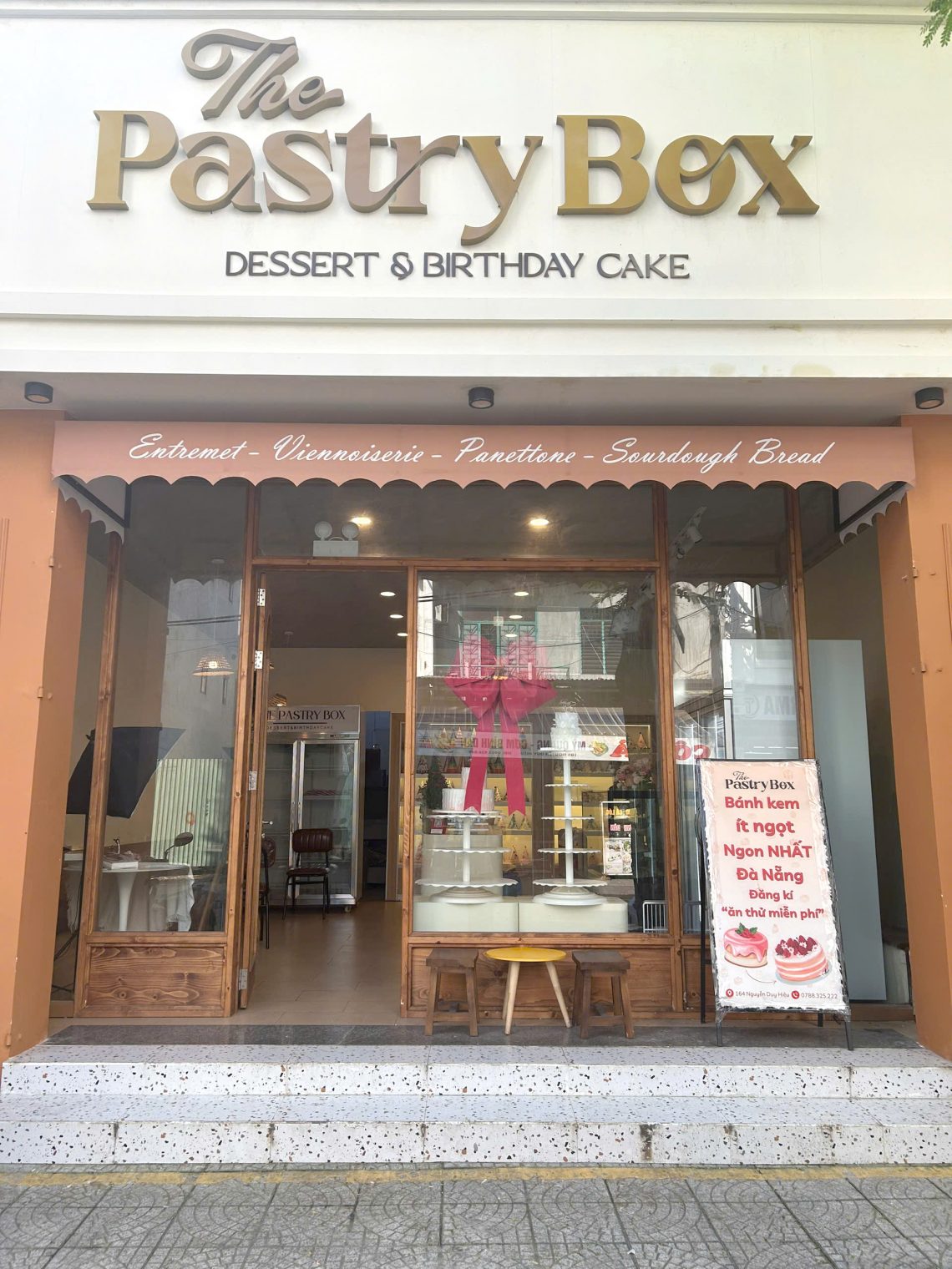 THE PASTRY BOX