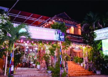 GỎI LÁ YẾN VY KON TUM